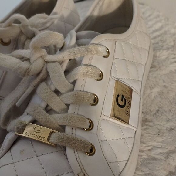 G By Guess "Backers 2" White Quilted Women's Sneakers - Picture 3 of 7